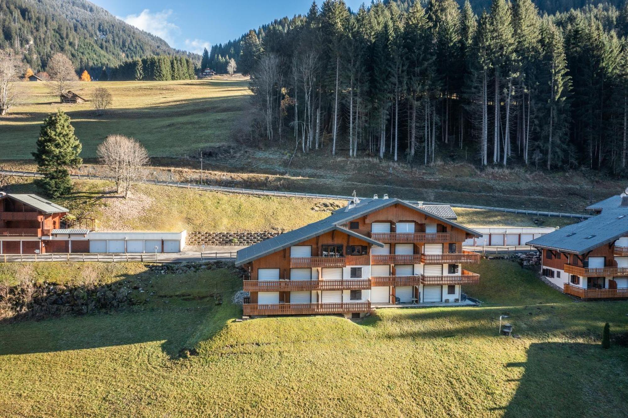 Studio Rez-De-Jardin, 4 Pers Chatel Exterior photo