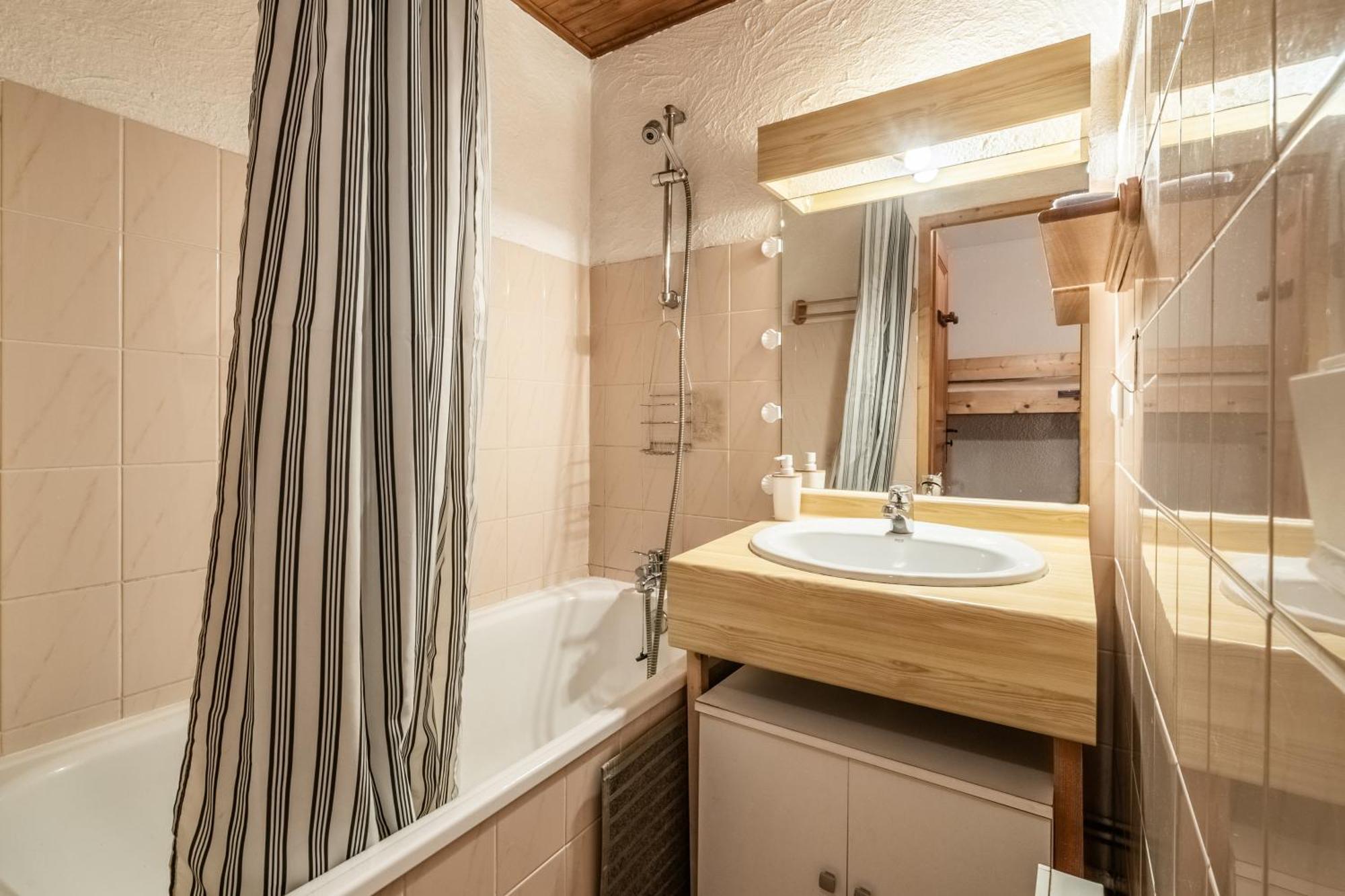 Studio Rez-De-Jardin, 4 Pers Chatel Exterior photo